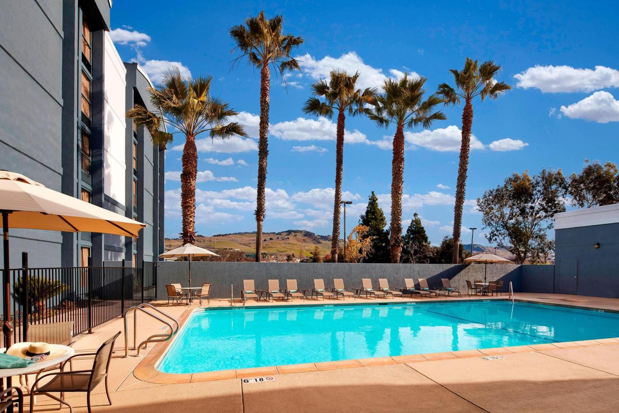 Courtyard Vallejo Napa Valley Экстерьер фото