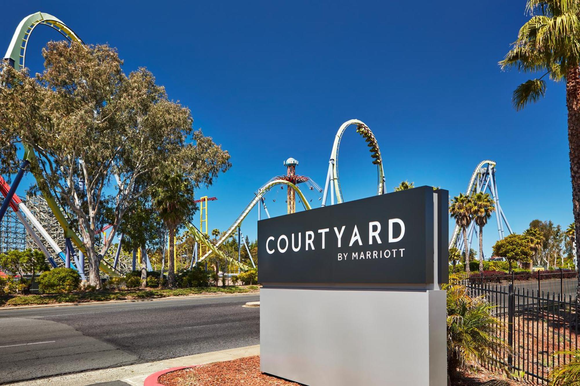 Отель Courtyard Vallejo Napa Valley Экстерьер фото