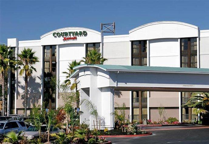 Отель Courtyard Vallejo Napa Valley Экстерьер фото